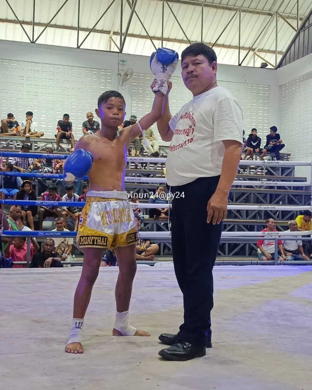 Fight camp training at PM Payu Muay Thai in Koh Samui